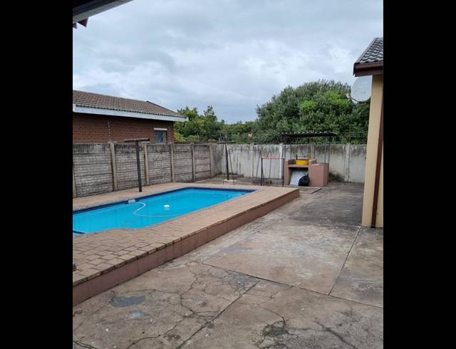 6 BEDROOM HOUSE FOR SALE IN ARBORETUM